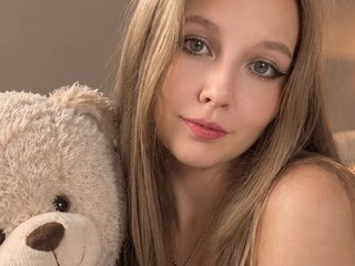 LerianaMakmillan